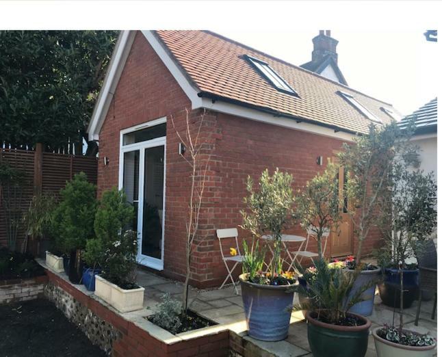 The Coach House 75 Epsom Road Lejlighed Guildford Eksteriør billede
